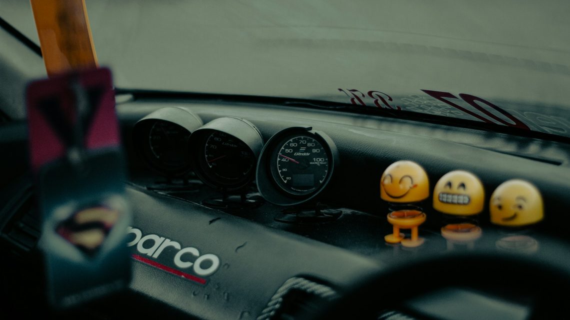 Revolutionise Your Driving Experience with This Compact Car Accessory